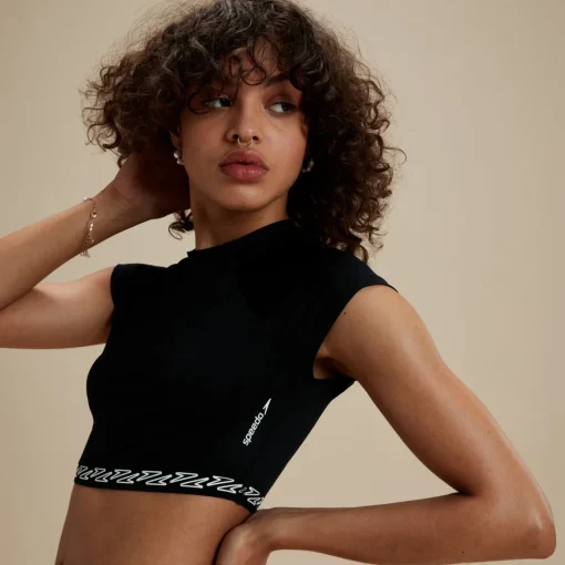 Flu3nte Solid Short Sleeve Logo Elastic Crop Top