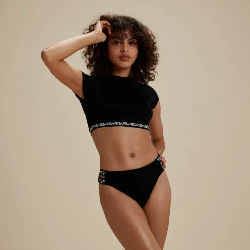 Flu3nte Solid Short Sleeve Logo Elastic Crop Top